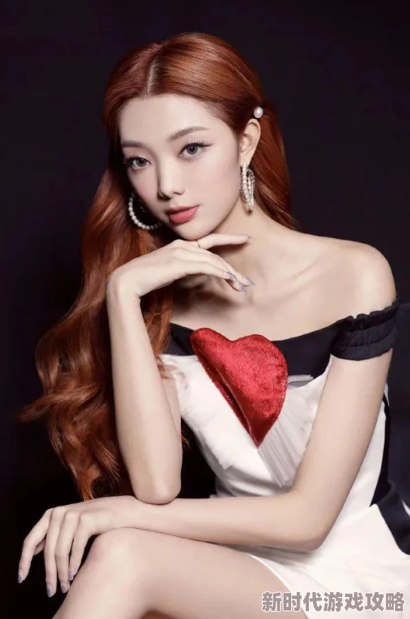 偷玩山村粗壮肥妇女网友认为这种行为不尊重女性，应该加强对性别平等和道德观念的教育，呼吁社会关注此类问题