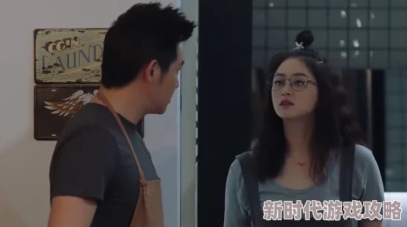 美女把胸罩脱了和男人热吻引发热议网友纷纷评论这对情侣的大胆举动是否过于亲密成为社交媒体新焦点