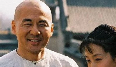 深入解析奥特曼传奇英雄2：精彩纷呈的通行证商店介绍