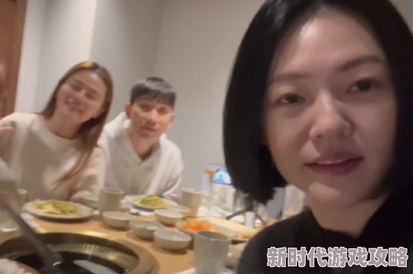 舌头伸进去添的我好爽视频惊爆！这段视频让人欲罢不能，真实记录了令人心跳加速的瞬间，绝对不容错过！