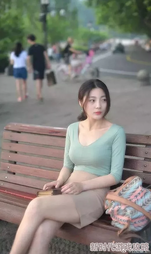 少妇的小骚13p最新进展消息引发广泛关注网友热议内容涉及情感与生活态度的探讨引起了许多人的共鸣