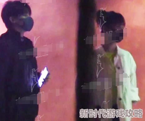 思思99近日被拍到与神秘男子共进晚餐，引发网友热议两人关系是否升温，粉丝们纷纷猜测她的新恋情