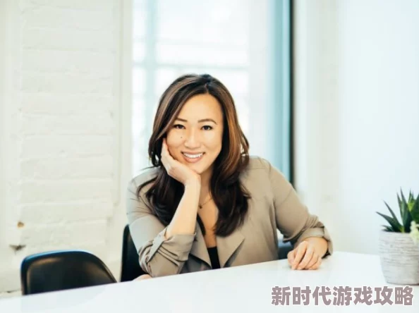 插美女逼逼：让美丽与智慧并行，追求内外兼修的卓越人生