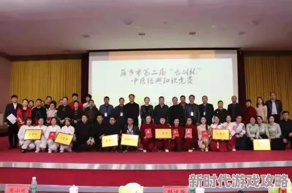 一女多男同时进6根同时进行 展现团队合作与默契的极致表现 一女多男同时进6根同时进行 展现团队合作与默契的极致表现