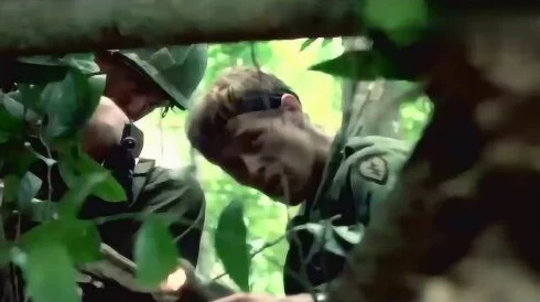 野战惊魂抢鲜看紧张刺激的丛林追逐,惊险万分的生死较量 野战惊魂抢鲜看紧张刺激的丛林追逐,惊险万分的生死较量