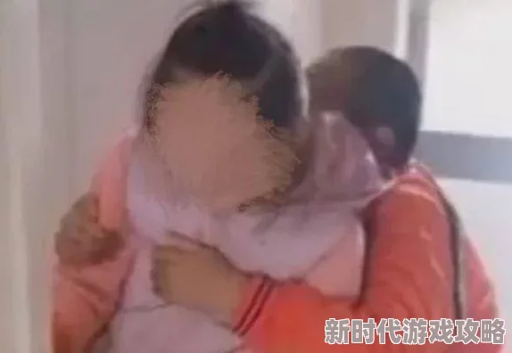 亲胸揉摸下面刺激视频水栖家族