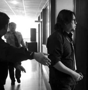 老师喝醉挺进她的身体近日一位老师在聚会上喝醉后发生了意外事件引发热议 老师喝醉挺进她的身体近日一位老师在聚会上喝醉后发生了意外事件引发热议