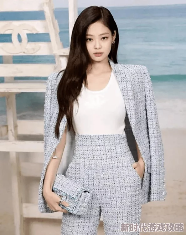 杨雪儿近日杨雪儿参加了时尚活动展现独特风格引发热议