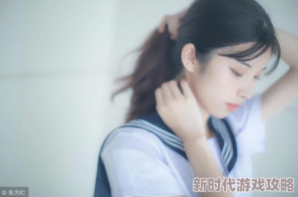 校花被奸小说校花在校园内意外发现隐藏的秘密，揭开了一个不为人知的真相