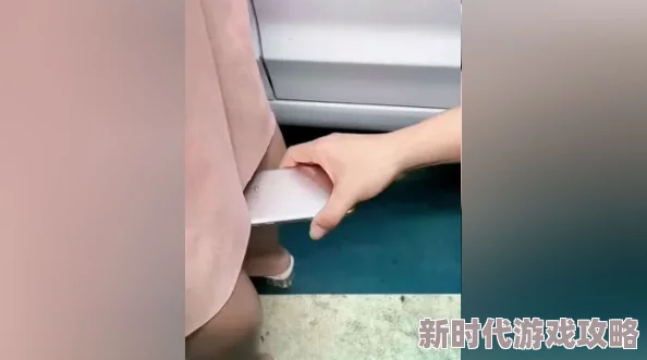 美脚踩踏社区(我恋美脚社)让我们一起分享美好，传递正能量，享受生活的每一刻