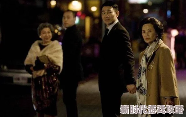 致命偷窥该片在国际电影节上获得最佳导演奖，观众反响热烈