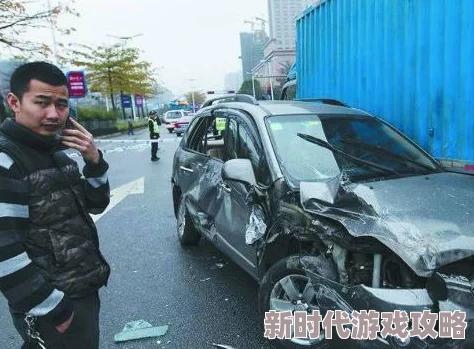 汽车上顶住岳的近日一辆汽车在行驶过程中意外顶住了路边的岳父岳母引发围观，现场情况紧急，交警迅速赶到处理。