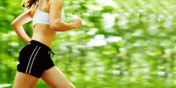 渺渺体育课夹东西跑步阿若瓦比女校第二季追求梦想勇敢前行成就更好的自己