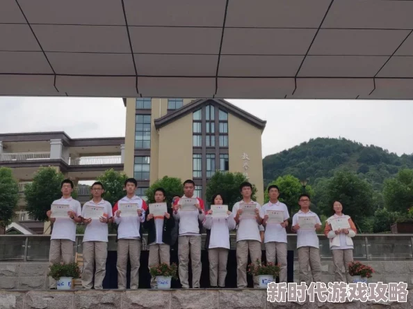 五十路勇敢追梦人生精彩无限