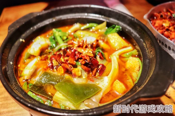 肉溥团之夜宵魂深夜食堂营业中香辣小龙虾煲仔饭上线
