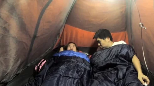 好湿好紧好大野战帐篷里两人汗流浃背难舍难分