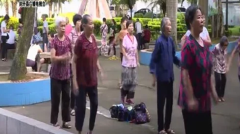 躁老太老太騷BBBB邻居爆料其深夜跳广场舞扰民