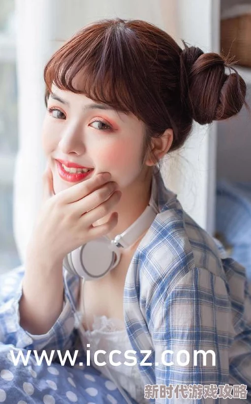 无翼乌之无遮全彩邪恶老师据说原型是隔壁学校的退休数学老师而且还有三个私生子
