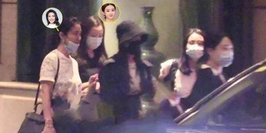 热热伊人疑似与圈内新晋小生秘密约会同游迪士尼被网友拍到举止亲昵