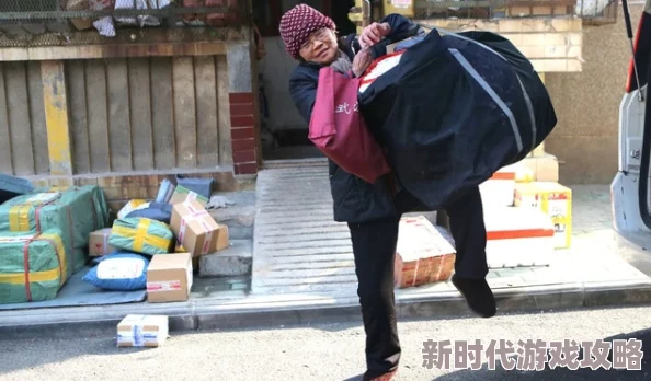 60多岁镖客奶奶身手矫健送快递二十年风雨无阻成网红