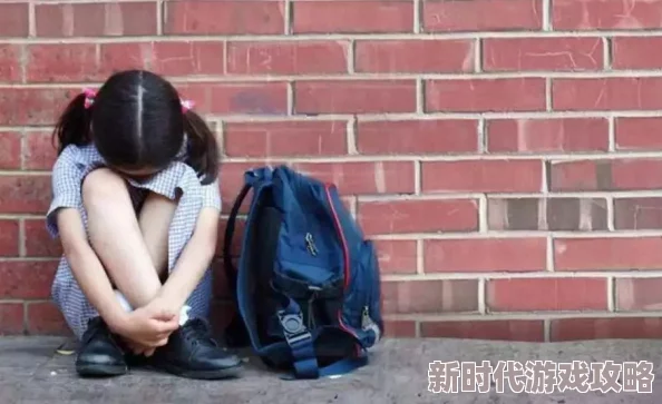 班长露出强行被男生揉校园霸凌事件曝光监控录像还原真相