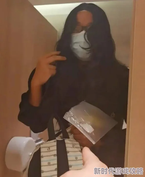 手机看片自拍自拍曝光偷拍隐私视频照片流出网络引发网友强烈谴责