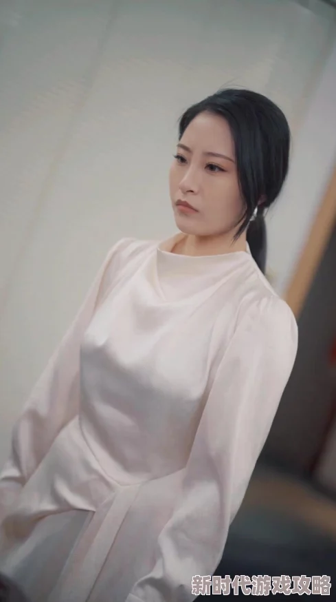 邻居家的新婚小娇妻免费观看画质模糊盗版资源浪费时间剧情老套演技尴尬