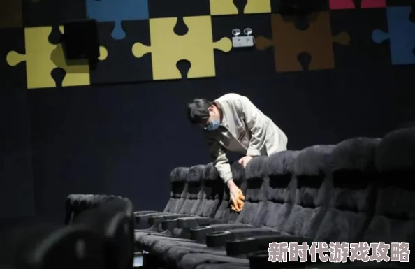 午夜成年影院18禁止影片小画面模糊剧情老套浪费时间