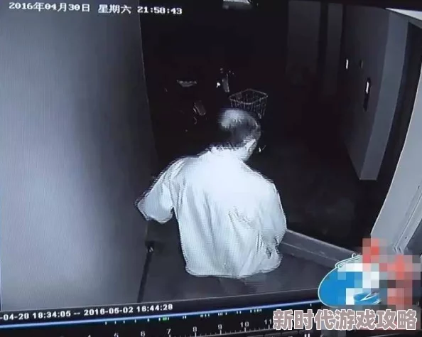 经典wc偷窥小便6曝光偷拍恶行侵犯隐私行为令人发指