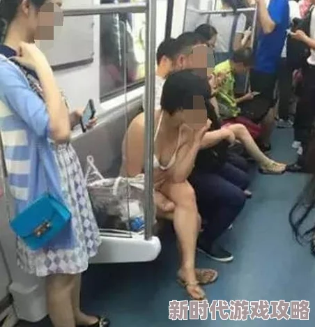 瑶脱了内裤给我现在还脱了胸罩和袜子
