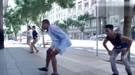 肥婆BBB搡BBBB搡搡搡为什么她展现了真实的自我引发了强烈共鸣为何她圈粉无数