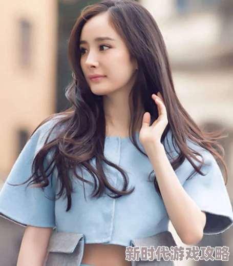 美女露出秘奶头私照白曼头为什么这张照片的构图引发热议为何备受关注