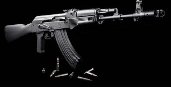 《萤火突击》AK-103突击步枪深度介绍及全新升级爆料